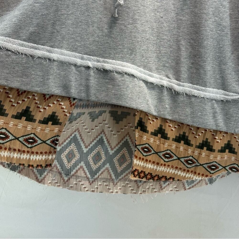 New with tags Gilded Intent Gray and Tan Patterned Women's Large Hoodie - Picture 2 of 14